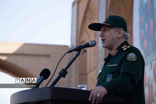 راهپیمایی 22 بهمن در دارالعباده یزد
