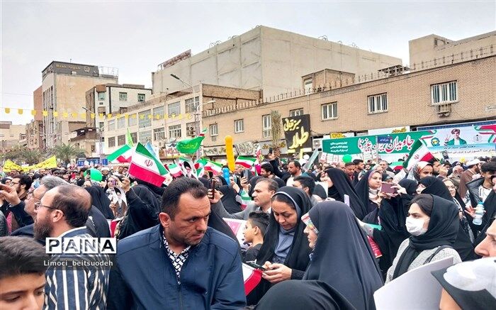 روایت دانش‌آموز خبرنگار پانا از راهپیمایی با‌شکوه ۲۲ بهمن در اهواز/ فیلم