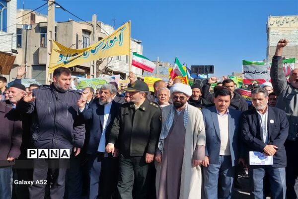 حضور پرشور مردم خرمدره در راهپیمایی ۲۲بهمن