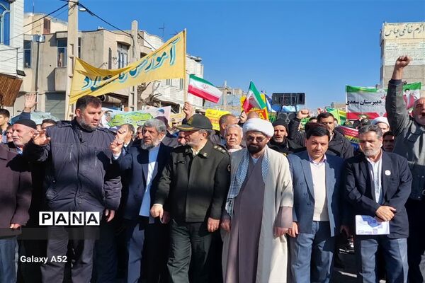 حضور پرشور مردم خرمدره در راهپیمایی ۲۲بهمن