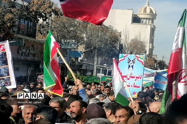 حضور حضور اقشار مختلف در راهپیمایی ۲۲ بهمن ۱۴۰۲