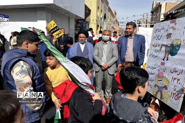 حضورمردم انقلابی و شهید پرور شهرستان مه ولات در راهپیمایی ۲۲بهمن