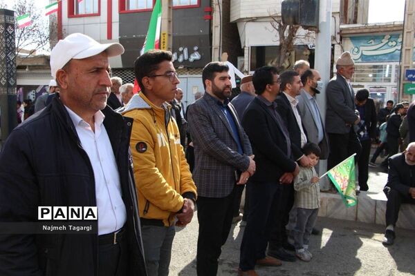 حضورمردم انقلابی و شهید پرور شهرستان مه ولات در راهپیمایی ۲۲بهمن