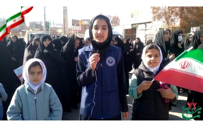 حضور پرشور دانش‌آموزان منطقه افشار در راهپیمایی ۲۲بهمن/ فیلم