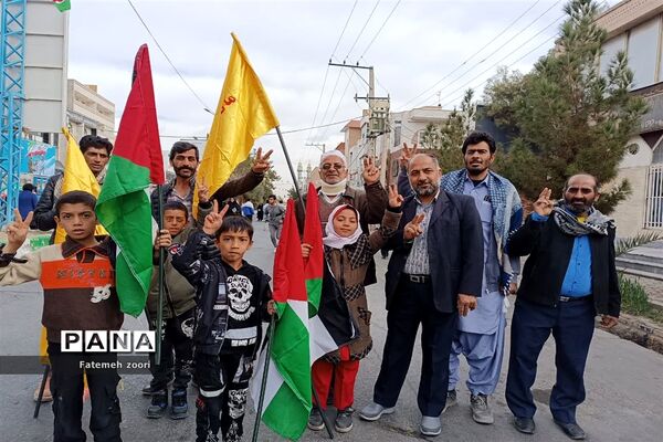 حضور دانش‌آموزان زاهدانی در راهپیمایی ۲۲ بهمن