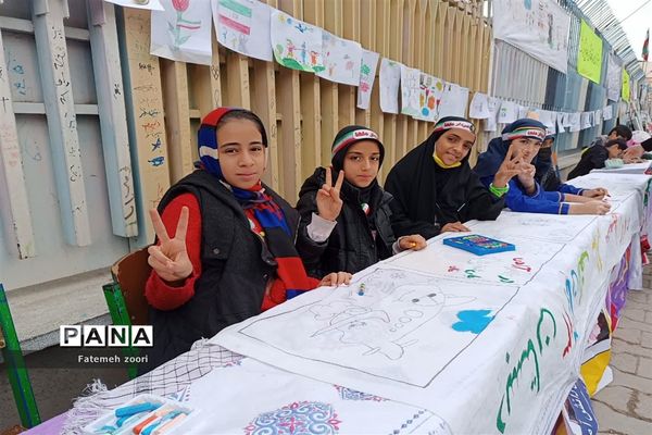 حضور دانش‌آموزان زاهدانی در راهپیمایی ۲۲ بهمن