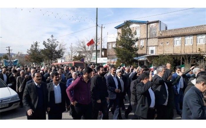 راهپیمایی یوم الله ۲۲بهمن در معمولان/ فیلم