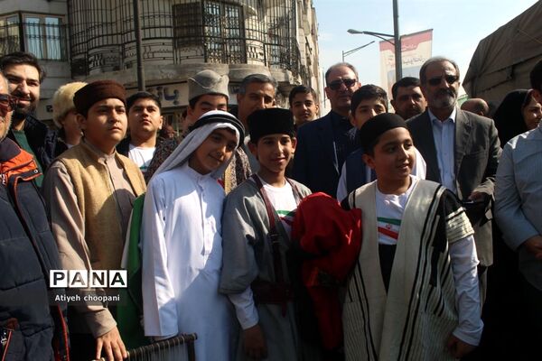 برپایی غرفه سازمان دانش‌آموزی شهر تهران
