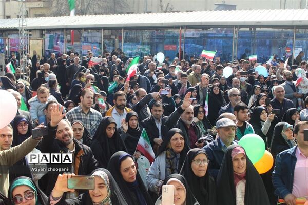 برپایی غرفه سازمان دانش‌آموزی شهر تهران