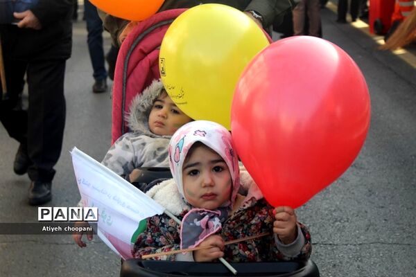 برپایی غرفه سازمان دانش‌آموزی شهر تهران