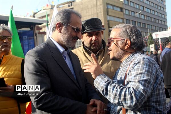 برپایی غرفه سازمان دانش‌آموزی شهر تهران