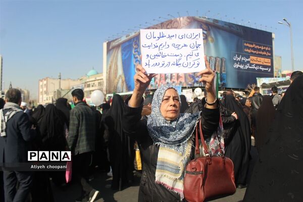 برپایی غرفه سازمان دانش‌آموزی شهر تهران