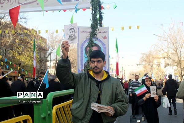 برپایی غرفه سازمان دانش‌آموزی شهر تهران