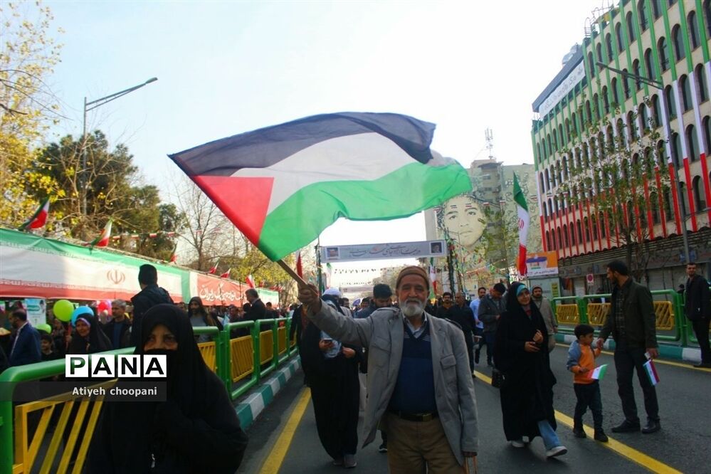 برپایی غرفه سازمان دانش‌آموزی شهر تهران