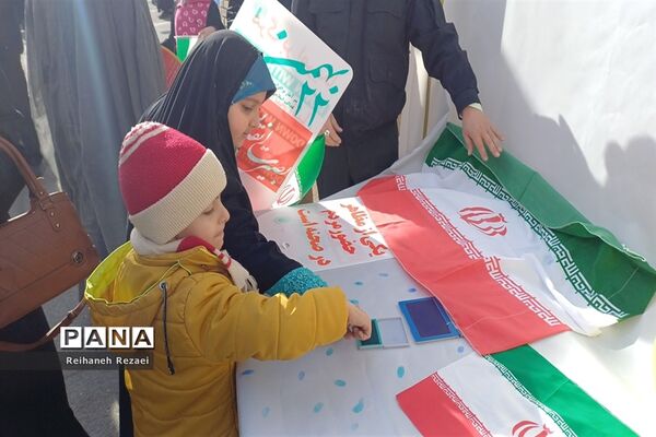 راهپیمایی یوم الله 22 بهمن در قم-1