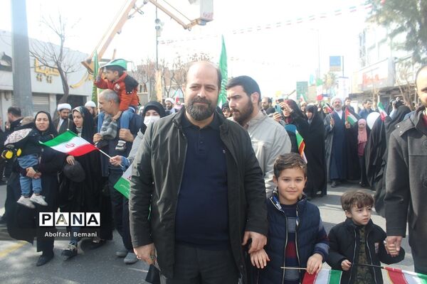 راهپیمایی یوم الله 22 بهمن در قم-1