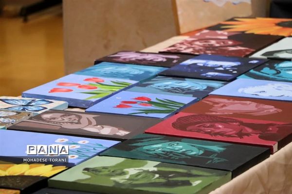 نمایشگاه دست سازه های دانش‌آموزان هنرستان منصوره خلیلی ناحیه یک بهارستان