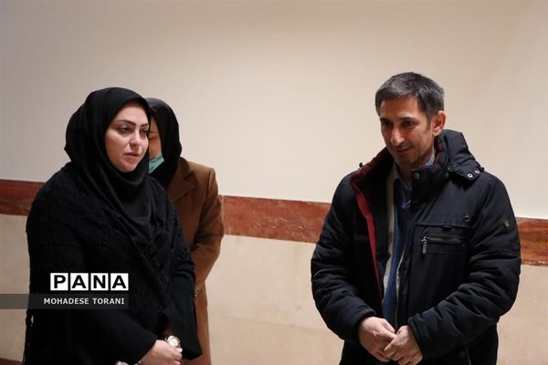 نمایشگاه دست سازه های دانش‌آموزان هنرستان منصوره خلیلی ناحیه یک بهارستان