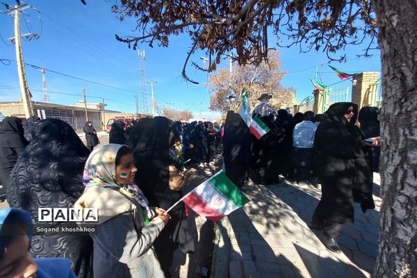 حضور گسترده مردم انقلابی شهر تیتکانلو در راهپیمایی ۲۲ بهمن ماه