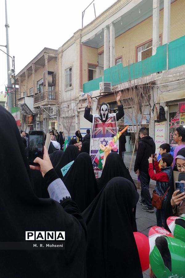 راهپیمایی یوم الله 22 بهمن در قم-3