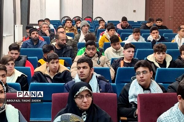اعزام دانش‌آموزان پسر منطقه کهریزک به اردوی راهیان نور