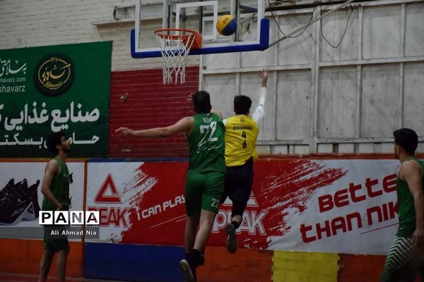 قهرمانی تیم چاپ و نشر نورانی در مسابقات بسکتبال سه نفره جام فجر قم