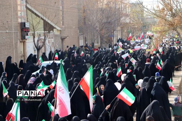 راهپیمایی 22 بهمن در شهر قنوات قم