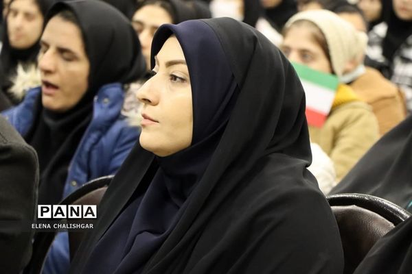 نشست فرماندار با رای اولی های ناحیه یک بهارستان