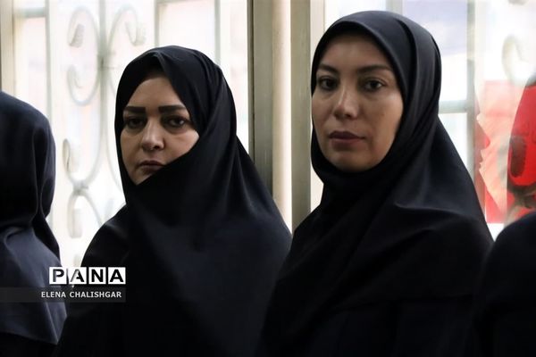 نشست فرماندار با رای اولی های ناحیه یک بهارستان