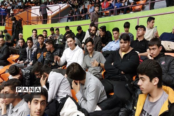 جشن بزرگ اولین تجربه سیاسی دانش‌آموزان