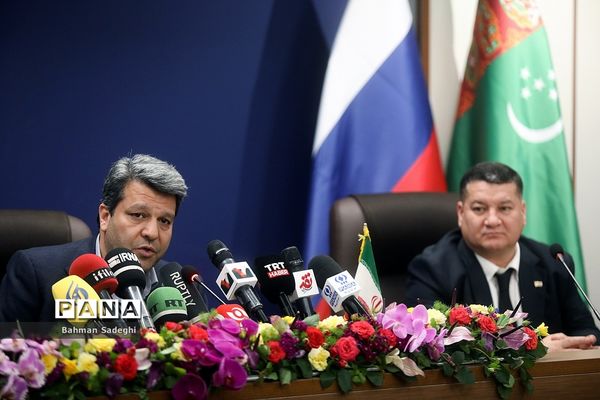 نشست خبری شورای سیاست گذاری اولین جشنواره بین المللی فیلم خزر