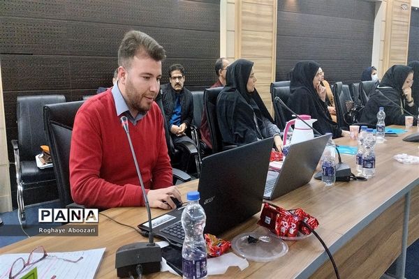 همایش دبیران فیزیک شهرستان‌های استان تهران در فرهنگسرای بعثت