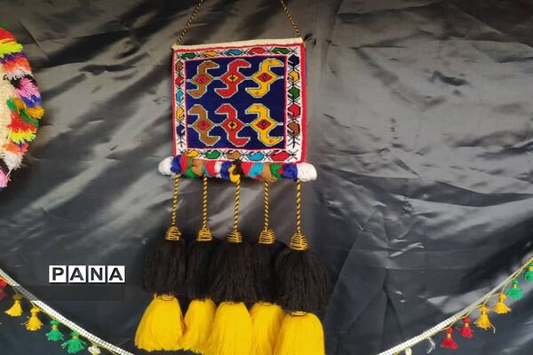 تدریس نشانه «‌چ» با برپایی سیاه چادر عشایر