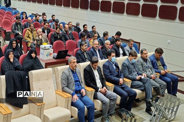 جلسه توجیهی مدیران و همیار معلمان مدارس شعب اخذ رأی