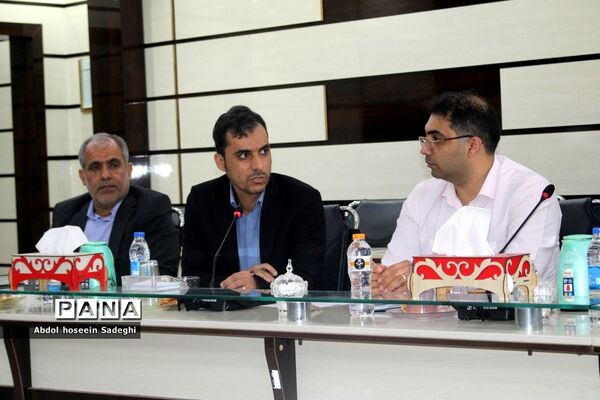 جلسه ستاد بزرگداشت هفته تربیت آموزش و پرورش استان بوشهر