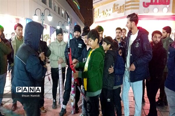 برپایی غرفه‌های خیابان ایران منتظر در مشهد