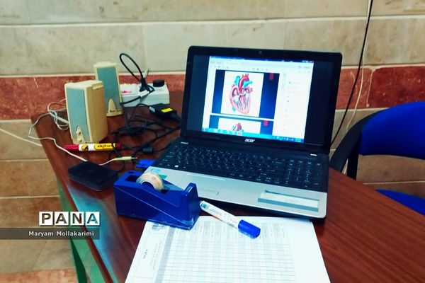 جشنواره همیار معلم در دبیرستان زهره خبازی شهرستان دماوند