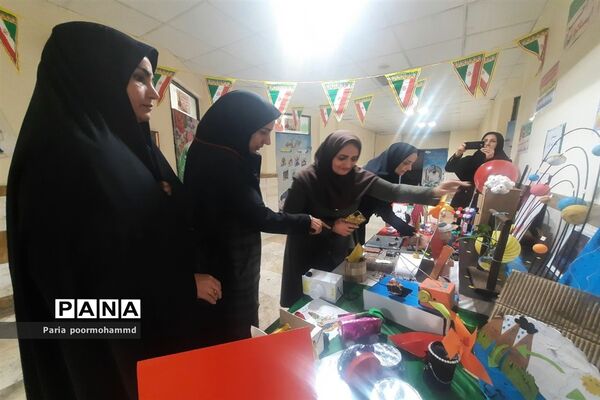 برگزاری نمایشگاه دست سازه‌ها در دبستان کوثر
