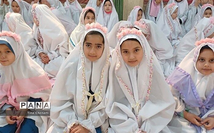 جشن تکلیف ۵۰۰ نفری دختران شهرستان البرز برگزار شد/ فیلم