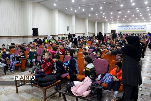 برنامه فرهنگی - هنری به‌مناسبت دهه فجر در آذربایجان غربی