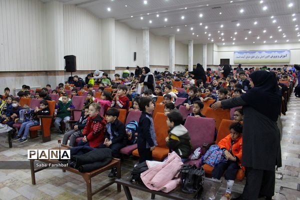 برنامه فرهنگی - هنری به‌مناسبت دهه فجر در آذربایجان غربی