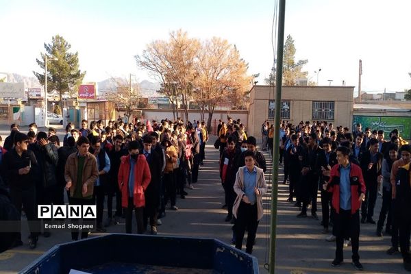 جشن اعیاد شعبانیه در دبیرستان نمونه آیت الله خامنه‌ای کاشمر