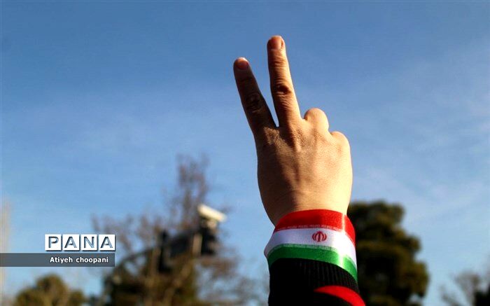 انقلابی مردمی و ۴۵ ساله با هزاران دستاورد و پیشرفت