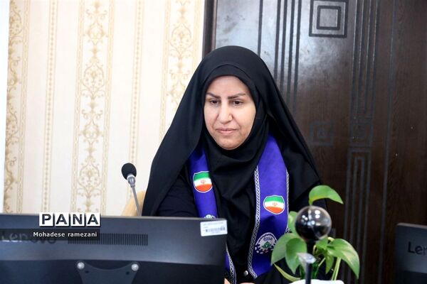 نشست صمیمی اعضای قرارگاه میدان ۱۴ صفر ۲ ناحیه ۶ مشهد با رئیس سازمان دانش آموزی استان