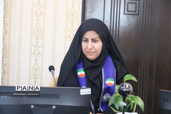 نشست صمیمی اعضای قرارگاه میدان ۱۴ صفر ۲ ناحیه ۶ مشهد با رئیس سازمان دانش آموزی استان