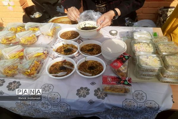 جشن اعیاد شعبانیه در دبستان احمدمعینی منطقه ۱۳