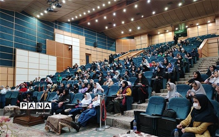 برگزاری دوره آموزش سواد رسانه و آموزش عکاسی با موبایل/فیلم