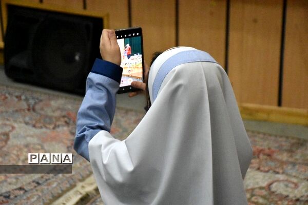 دوره آموزش سواد رسانه و آموزش عکاسی با موبایل در تالار ادب