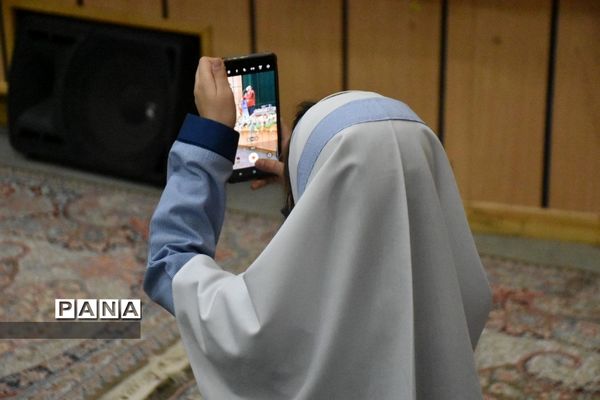 دوره آموزش سواد رسانه و آموزش عکاسی با موبایل در تالار ادب