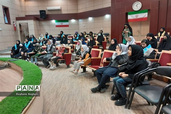 جلسه آموزش مقدماتی خبرنگاری ناحیه 2